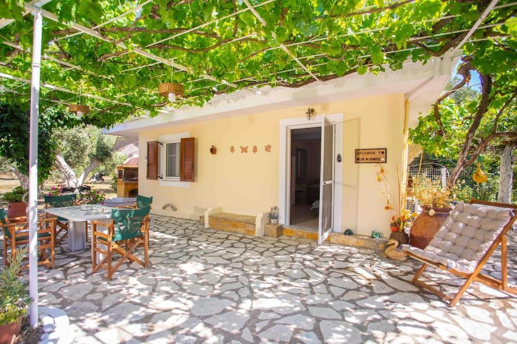Anthia Private Studio A Breath Away From Beaches Ayios Nikitas Bagian luar foto